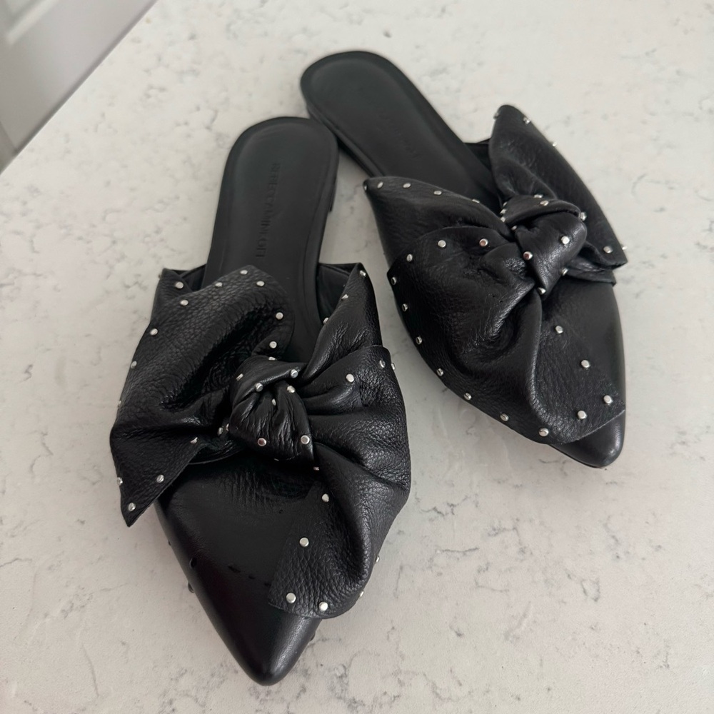 NEW REBECCA MINKOFF Alexis Black Mules Size 7,5 Leather Bow Studded Pointy Shoes